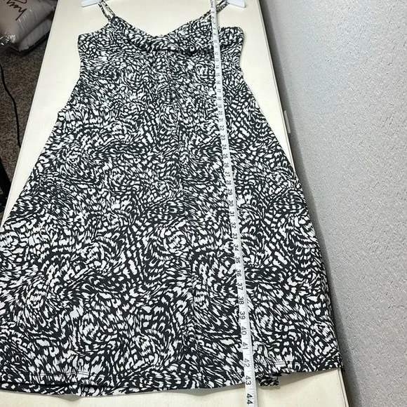 H&M Black and White Twist Front Abstract Print Spaghetti Strap Midi Dress Size M - Picture 12 of 12